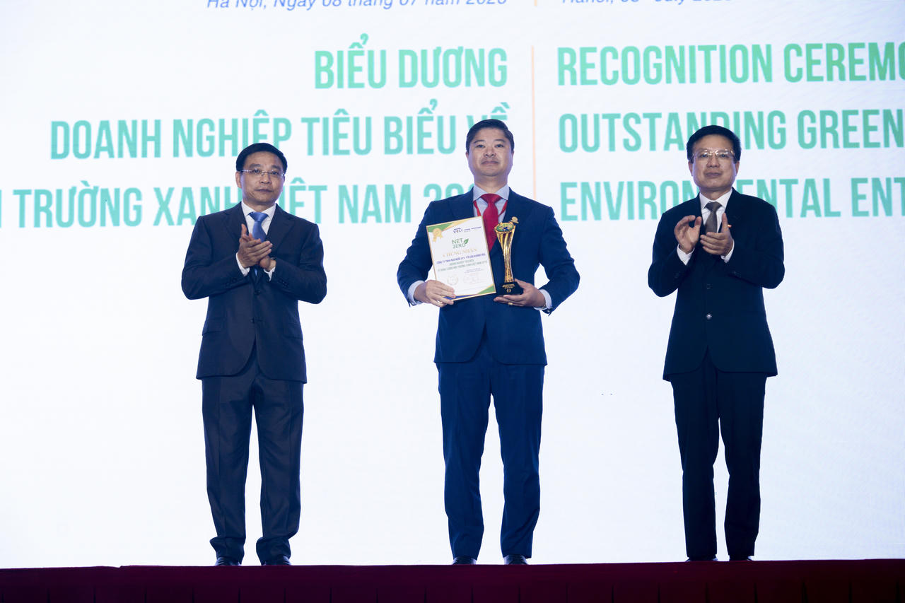 Yến sào Khánh Hòa được vinh danh là doanh nghiệp tiêu biểu về năng lượng môi trường xanh Việt Nam