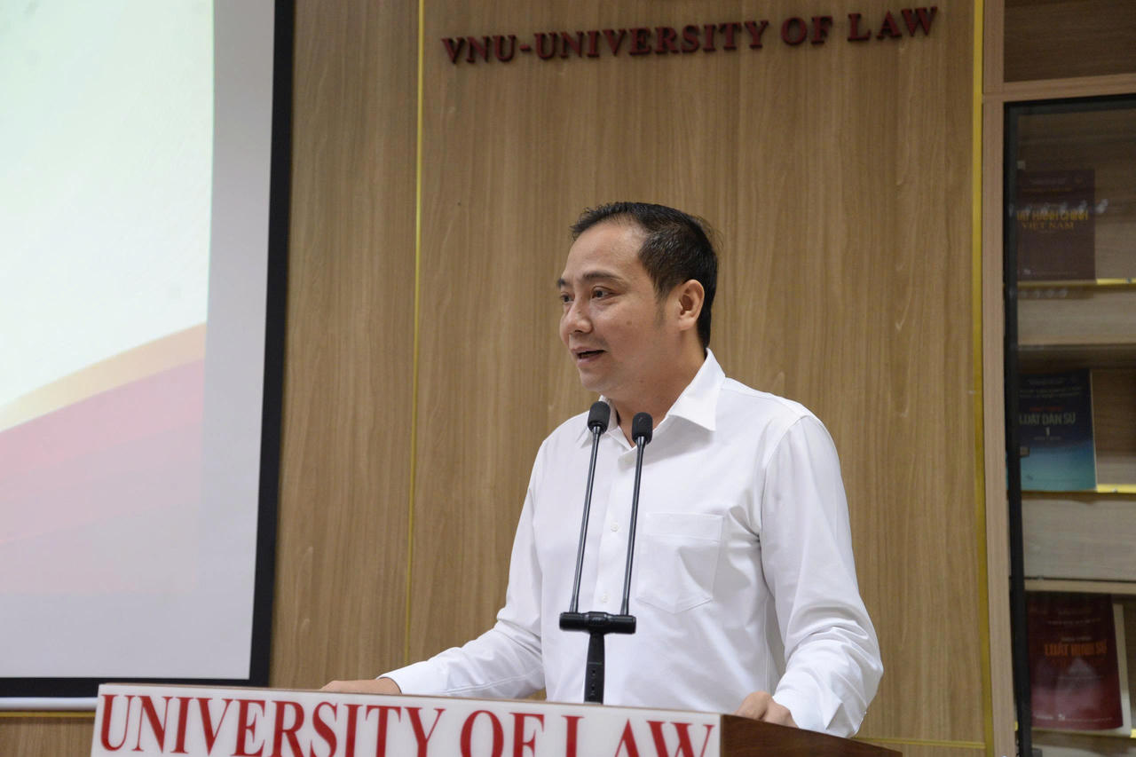PGS.TS Đào Thanh Trường, Phó Giám đốc ĐHQGHN phát biểu.