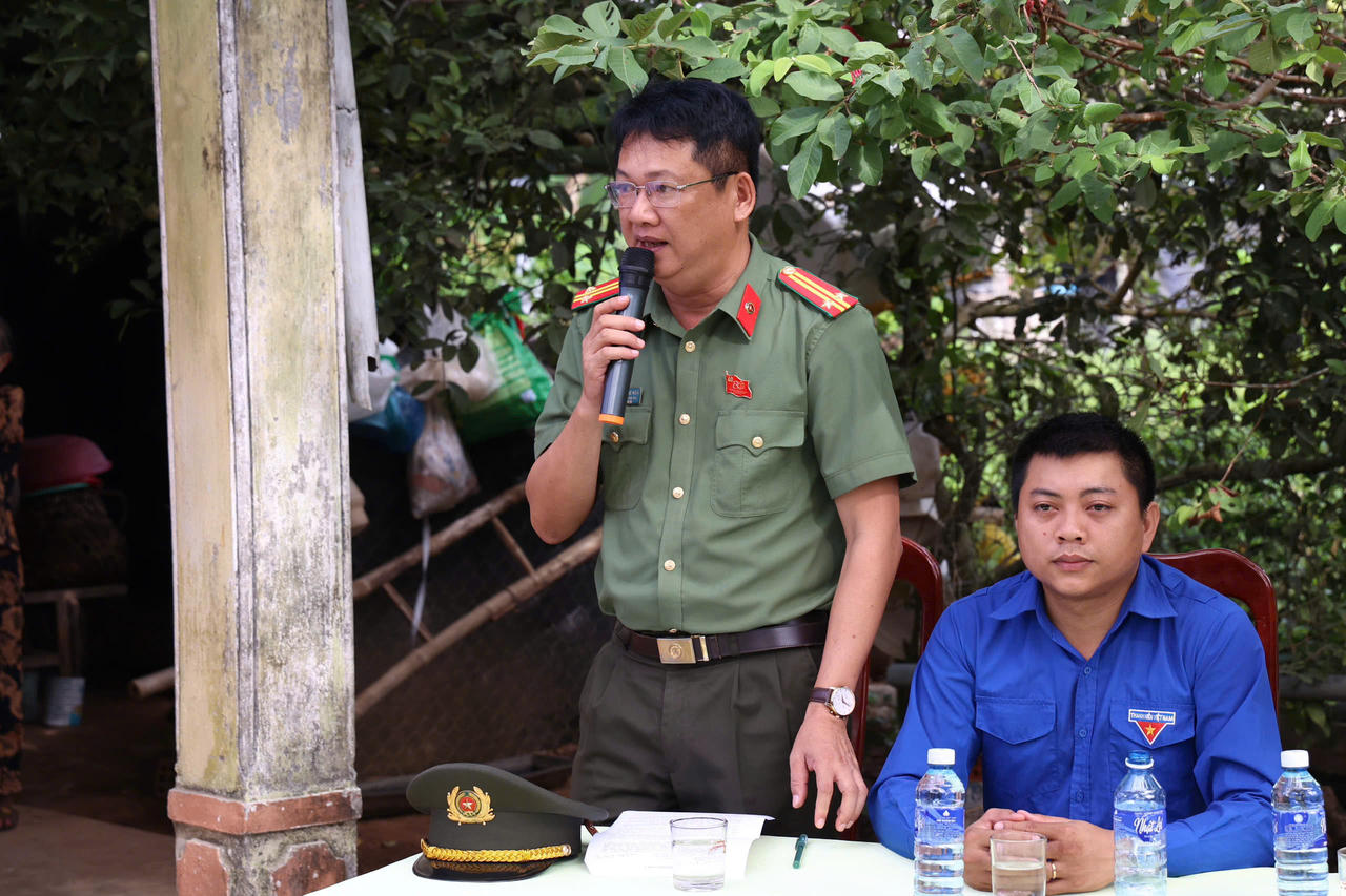 EVNCPC phối hợp khởi công sửa chữa nhà tình nghĩa cho gia đình thân nhân liệt sĩ tại xã Tam Xuân