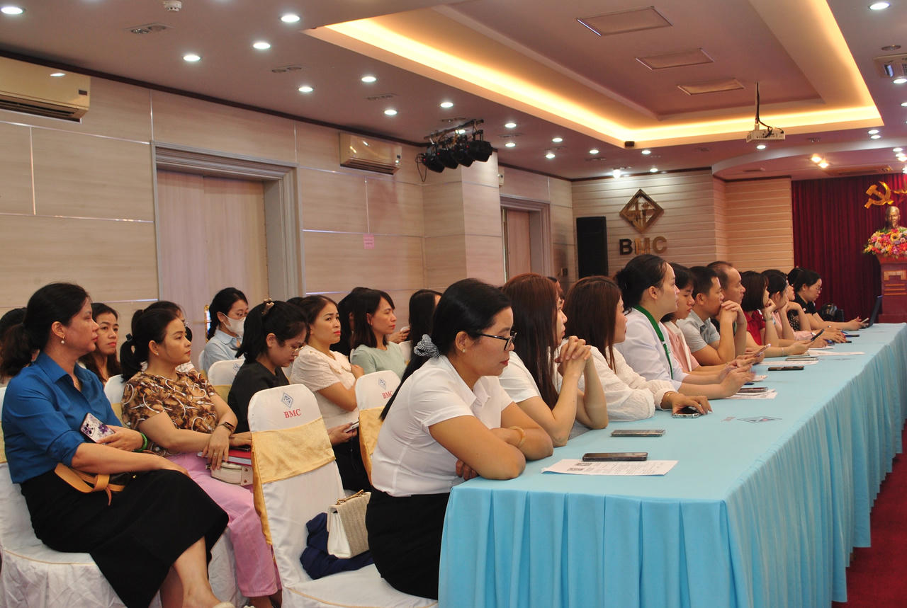 Hội nghị đối thoại nâng cao năng lực tuân thủ pháp luật thuế nhận được sự quan tâm của doanh nghiệp, hộ kinh doanh tại Hà Tĩnh.
