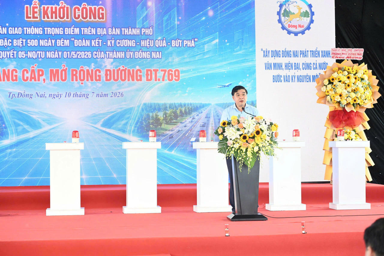 Phó Chủ tịch UBND TP Đồng Nai Hồ Văn Hà phát biểu tại buổi lễ.