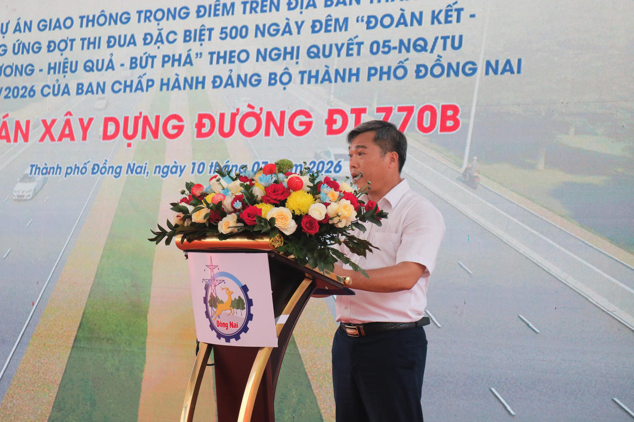 Ông&nbsp;Nguyễn Linh, Phó Trưởng Ban Quản lý dự án đầu tư xây dựng TP Đồng Nai phát biểu tại lễ khởi công.
