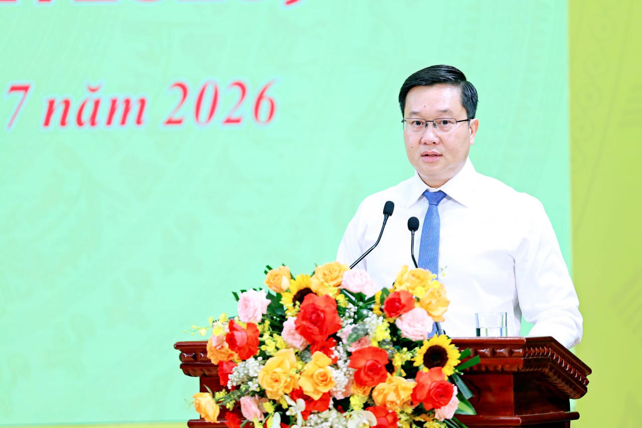 Ủy viên dự khuyết Ban Chấp hành Trung ương Đảng, Phó Bí thư Thường trực Tỉnh ủy Ninh Bình Trần Đăng Quỳnh phát biểu tại buổi lễ. (Ảnh: Công an tỉnh Ninh Bình)