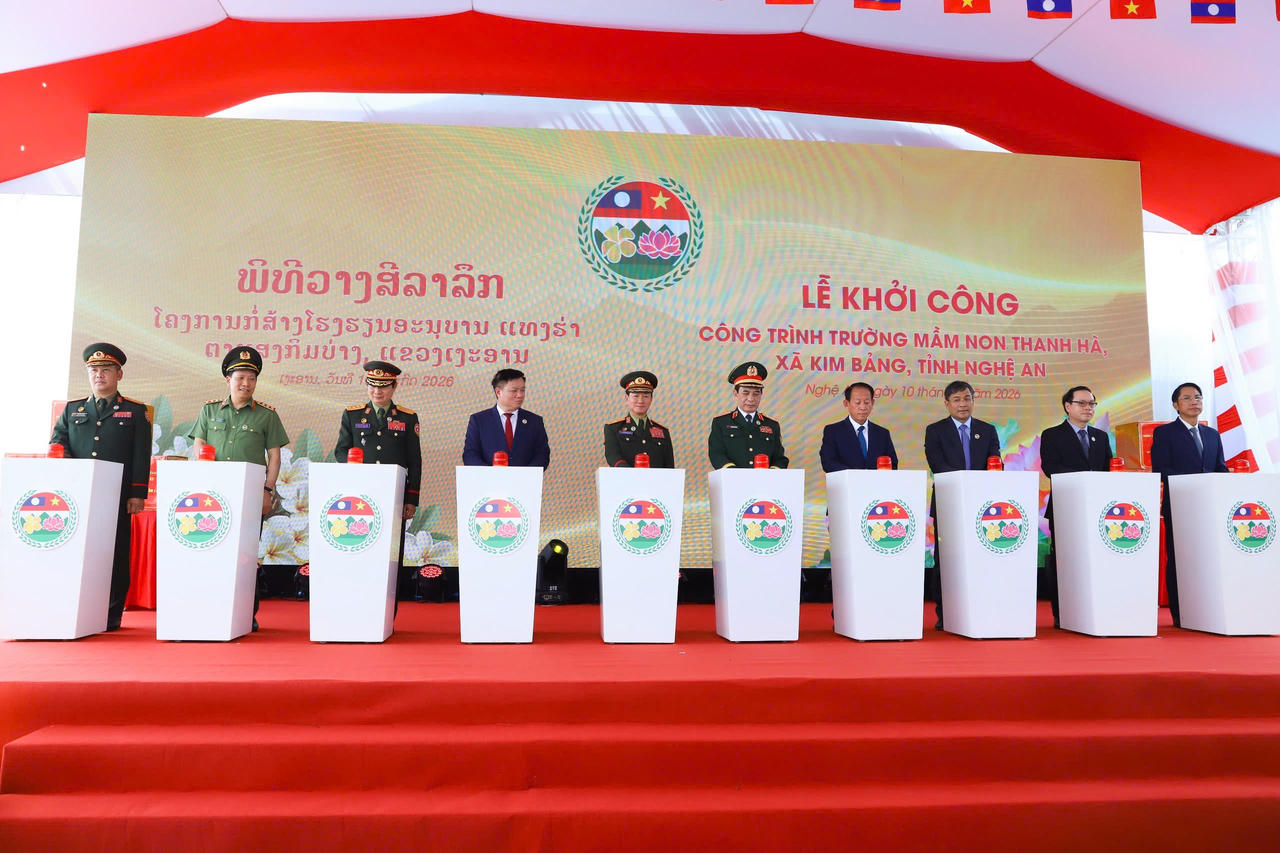  Từ tình Hữu nghị Việt - Lào đến ngôi trường mới cho trẻ em vùng biên 
