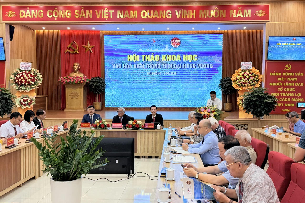 Sự kiện quy tụ đông đảo giáo sư, tiến sĩ, chuyên gia đầu ngành trong các lĩnh vực lịch sử, khảo cổ học, văn hóa học, Hán Nôm, di sản văn hóa, tôn giáo và tín ngưỡng.