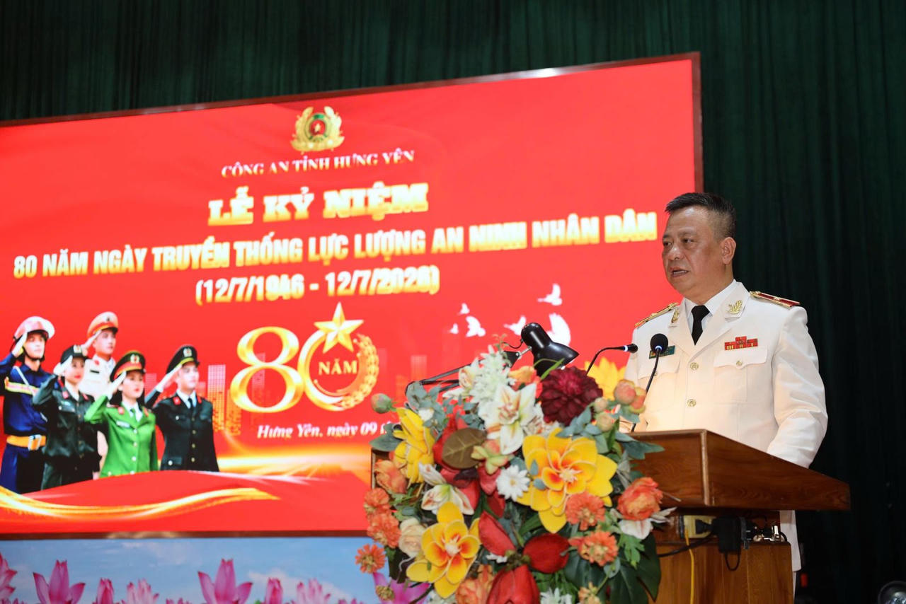 Thiếu tướng Trần Xuân Ánh - Giám đốc Công an tỉnh Hưng Yên phát biểu tại buổi lễ. (Ảnh: Công an tỉnh Hưng Yên)