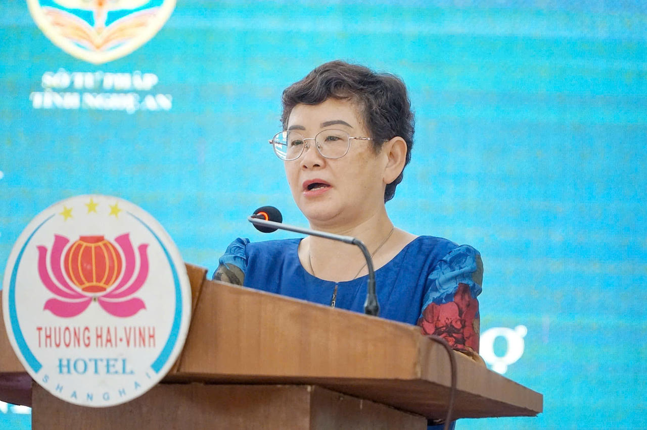 Bà Nguyễn Chi Lan - Phó Cục trưởng Cục Pháp luật dân sự - kinh tế, Bộ Tư pháp phát biểu khai mạc Hội nghị. Ảnh: Tuyết Lan
