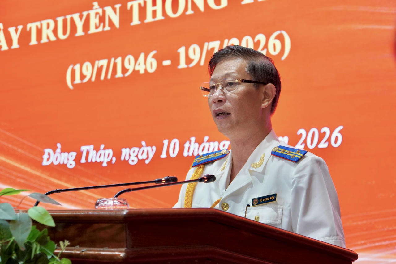 Ông Vũ Quang Hiện – Bí thư Đảng ủy, Trưởng THADS tỉnh Đồng Tháp phát biểu tại buổi họp mặt