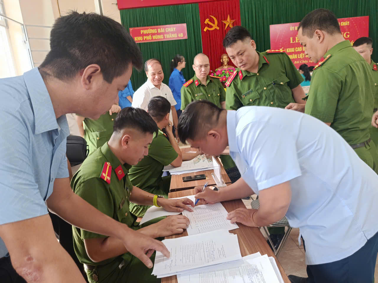 Cao điểm thu nhận mẫu sinh phẩm ADN thân nhân liệt sĩ tại Quảng Ninh