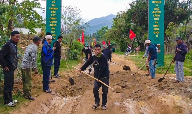 Chờ ngày con đường mở lối vào thôn Cù Bai