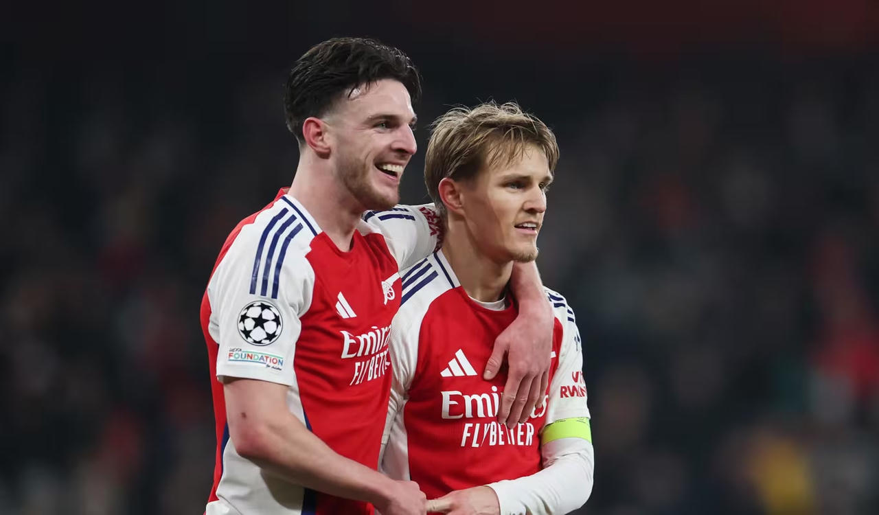 Martin Odegaard và Declan Rice là đồng đội ở CLB Arsenal nhưng giờ đây sẽ đối đầu với nhau tại tứ kết World Cup 2026. (Ảnh FIFA)