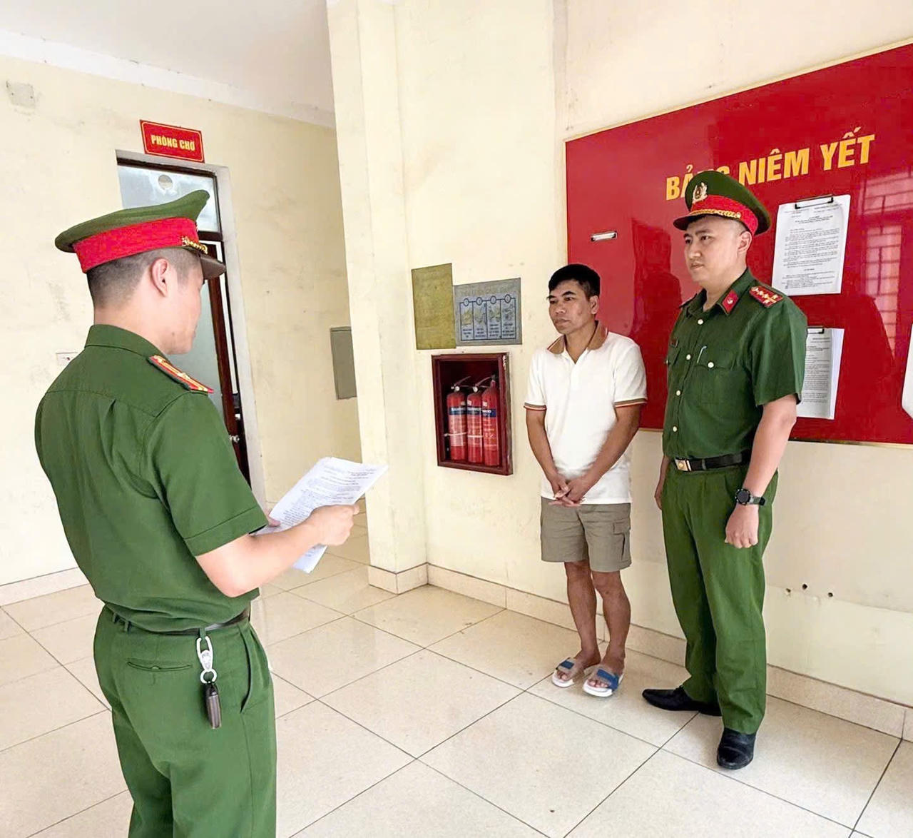 Khởi tố vụ án, bắt giữ đối tượng cưỡng đoạt tài sản của doanh nghiệp