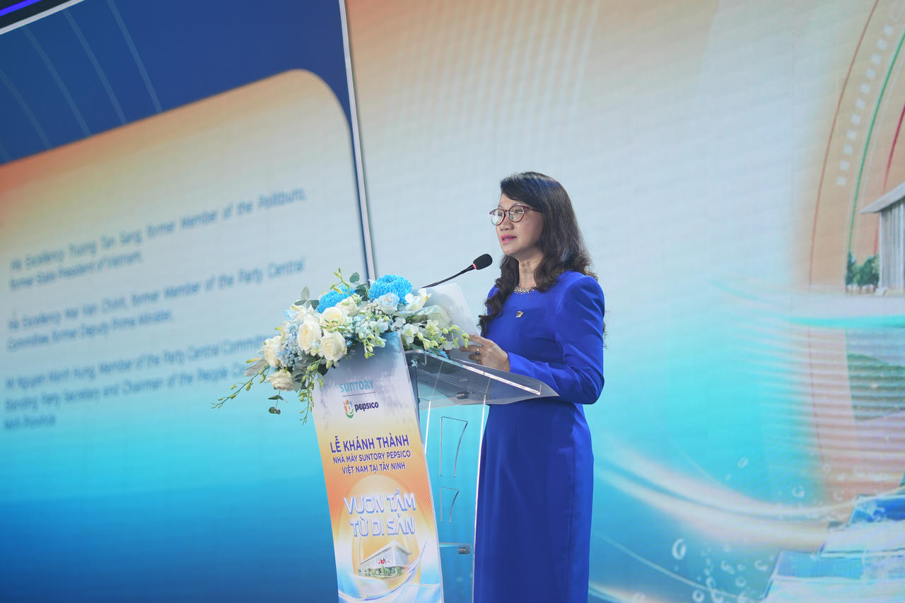 GS.TS Nguyễn Thị Thanh Mai, Ủy viên Trung ương Đảng, Giám đốc Đại học Quốc gia - Thành phố Hồ Chí Minh phát biểu