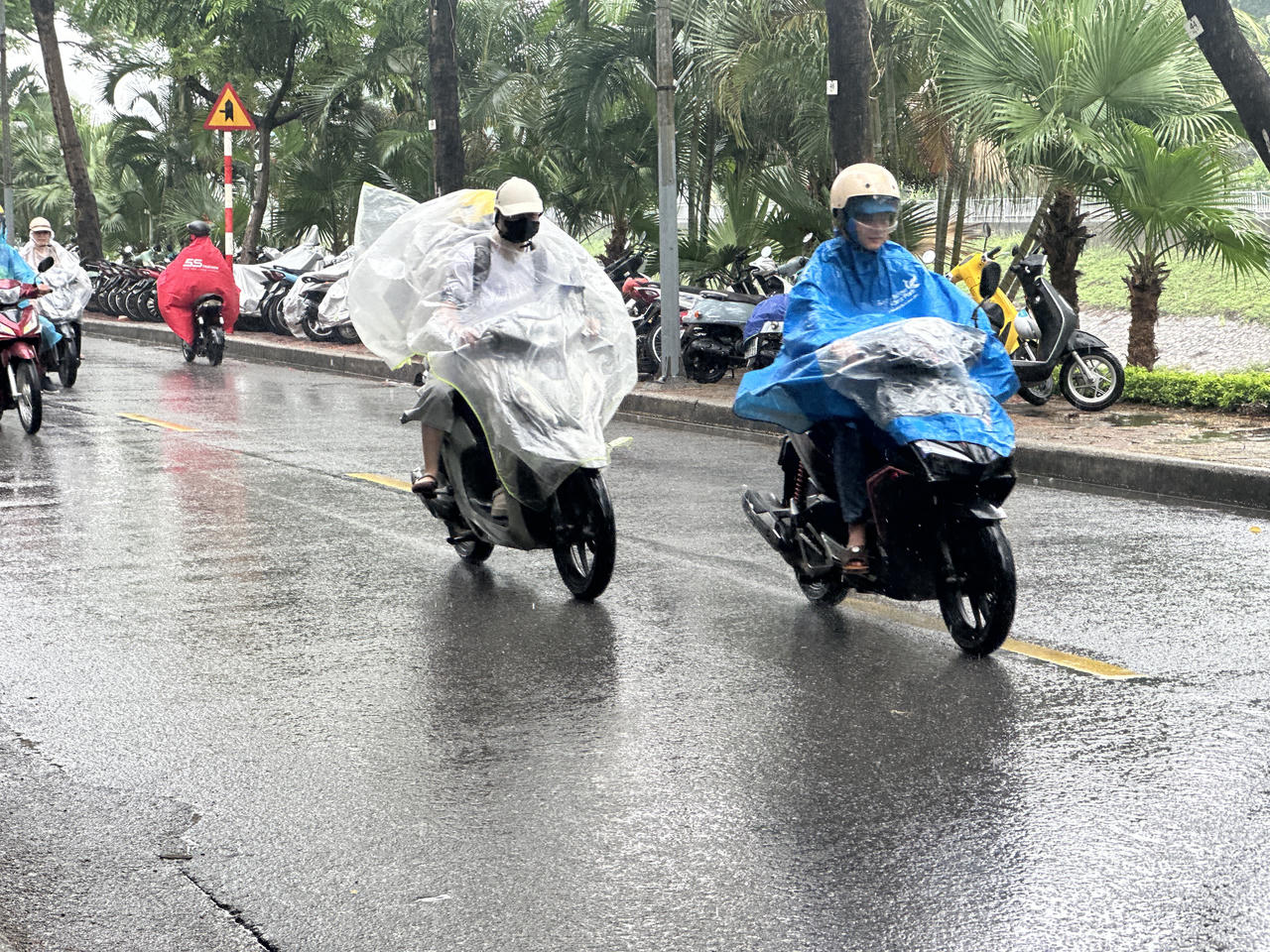 Thời tiết ngày 12/7: Bắc Bộ tiếp tục mưa dông