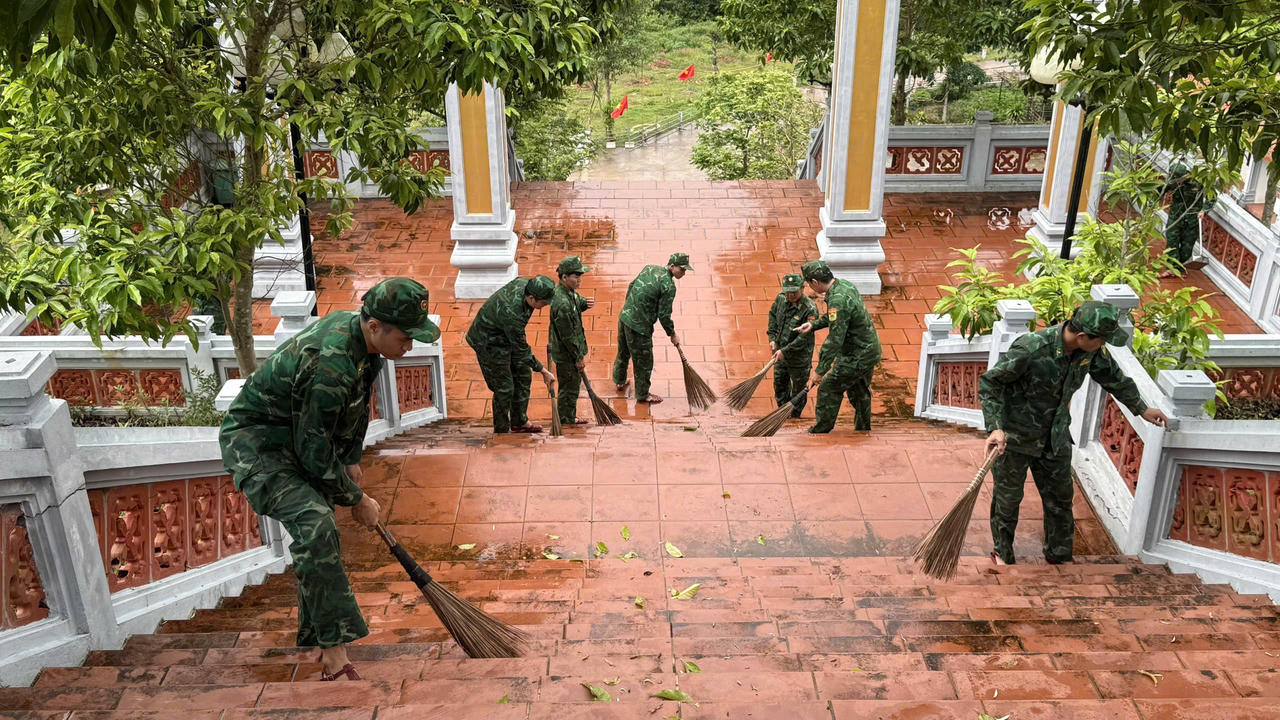 "Thứ Bảy về bản" - lan tỏa màu áo xanh nơi biên cương Quảng Trị