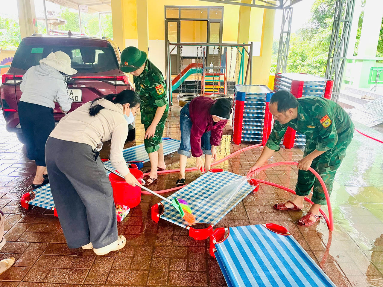 "Thứ Bảy về bản" - lan tỏa màu áo xanh nơi biên cương Quảng Trị