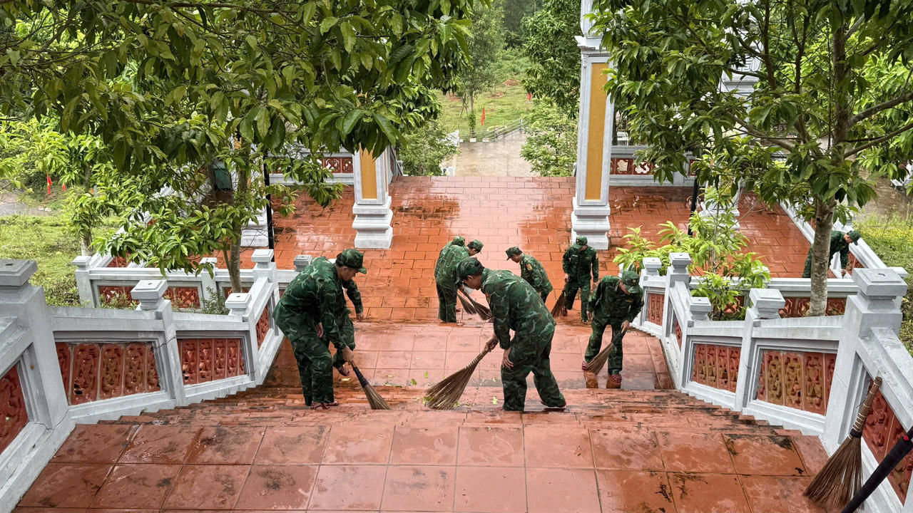 "Thứ Bảy về bản" - lan tỏa màu áo xanh nơi biên cương Quảng Trị