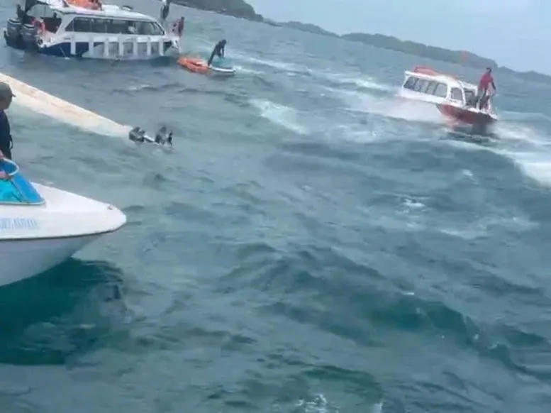 Tin mới nhất vụ lật ca nô ở Phú Quốc: 2 người đang cấp cứu, không có nạn nhân mất tích