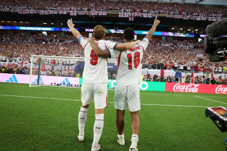 Bellingham và Harry Kane đang là 2 tay săn bàn lợi hại của đội tuyển Anh (Ảnh FIFA)