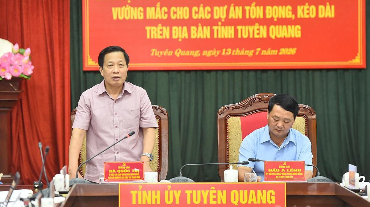 Phó Chủ nhiệm Ủy ban Kiểm tra Trung ương phát biểu kết luận buổi làm việc. Ảnh: Thanh Phúc.