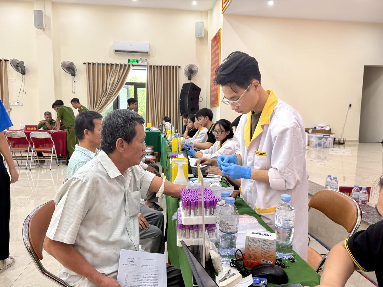 Mỗi mẫu ADN - thêm một cơ hội đưa liệt sĩ trở về