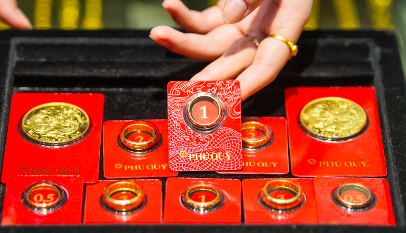Giá vàng ngày 13/7: Vàng thế giới giảm khoảng 1%, vàng miếng SJC 'sụt' khoảng 1 triệu đồng/lượng 