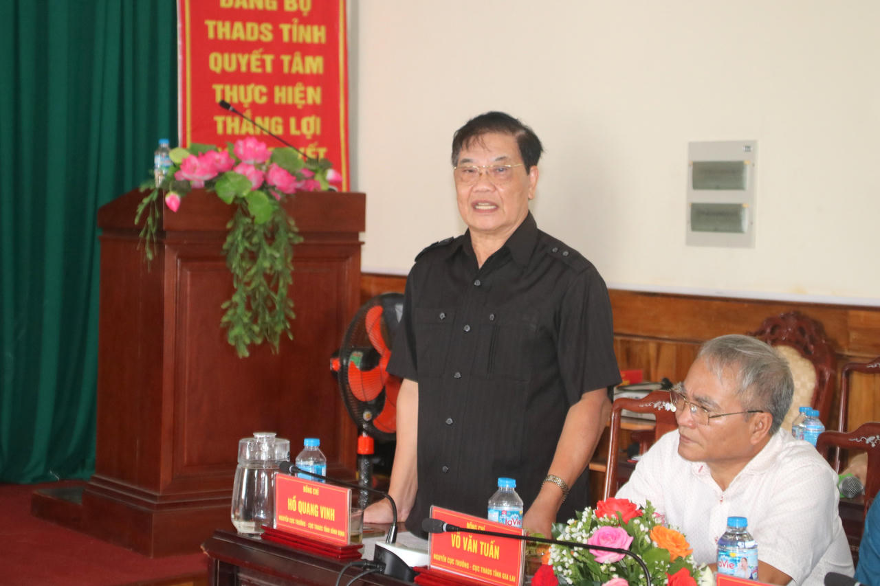 Ông Hồ Quang Vinh - nguyên Cục trưởng Cục THADS tỉnh Bình Định (cũ) phát biểu tại buổi gặp mặt.