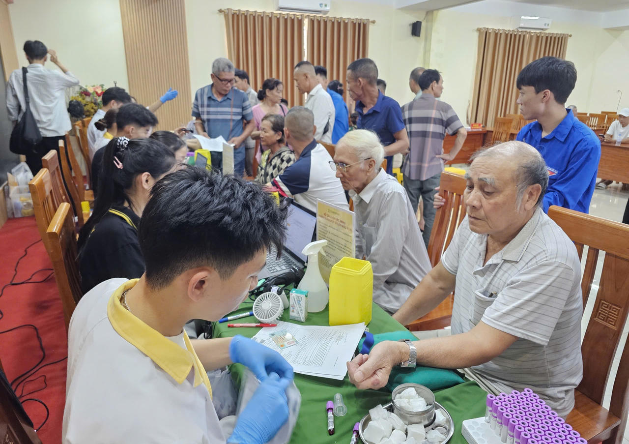 Quảng Ninh thu nhận gần 2.400 mẫu sinh phẩm ADN của thân nhân liệt sĩ