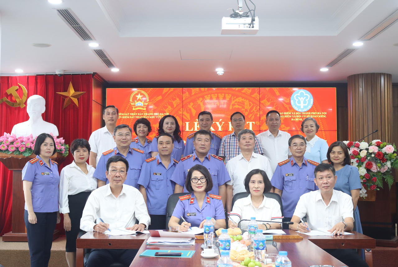 Viện trưởng VKSND KV1 ký Quy chế phối hợp với BHXH cơ sở Hoàn Kiếm, Ba Đình, Tây Hồ.