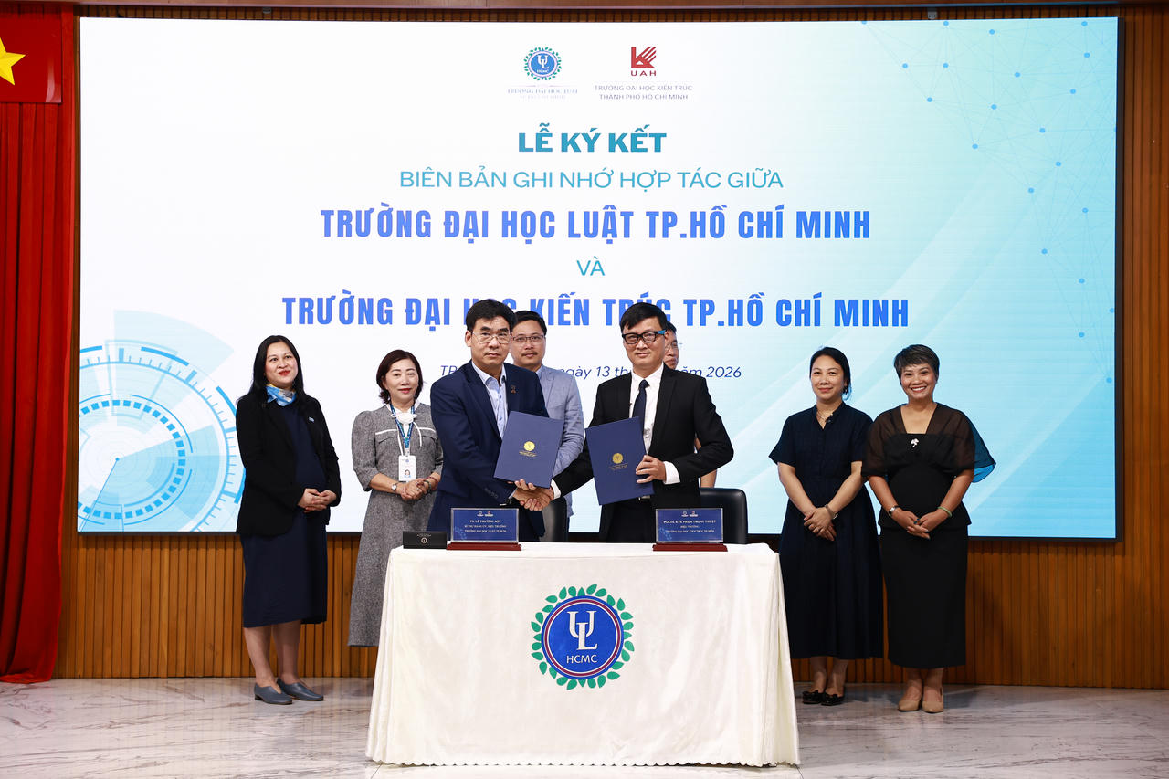 Trường Đại học Luật TP HCM và Trường Đại học Kiến trúc TP HCM ký kết biên bản ghi nhớ hợp tác