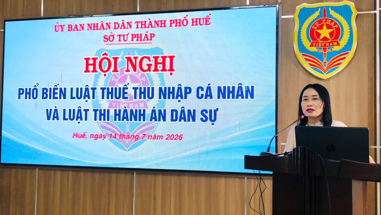 TP Huế: Phổ biến Luật Thuế thu nhập cá nhân và Luật Thi hành án dân sự 