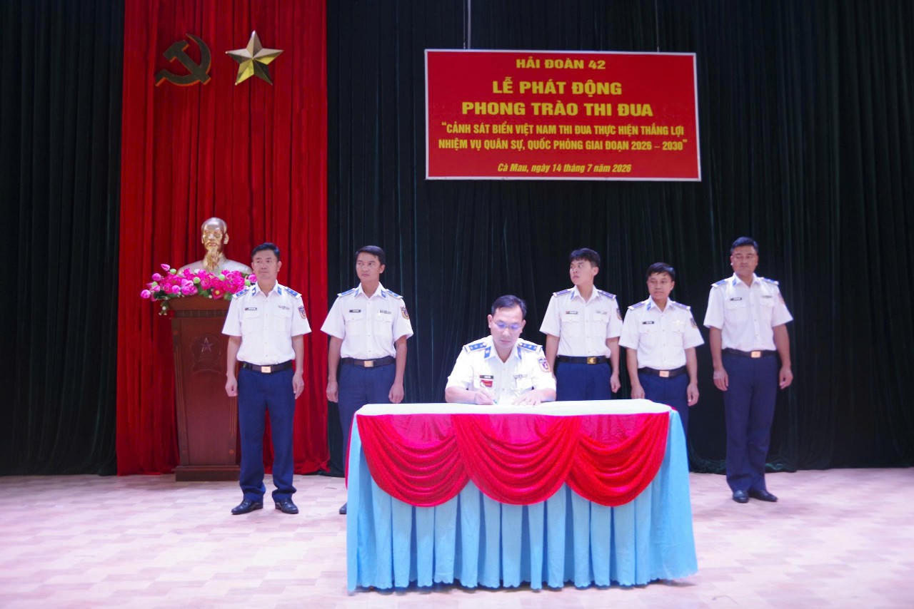 Hải đoàn 42 phát động Phong trào Thi đua thực hiện thắng lợi nhiệm vụ quân sự, quốc phòng 