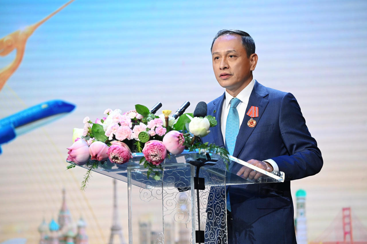 Tổng Giám đốc Lê Hồng Hà: Giai đoạn vừa qua ngành hàng không thế giới đối mặt với nhiều thách thức, đó cũng là khoảng thời gian thử thách bản lĩnh của doanh nghiệp giữ vai trò chủ lực trong ngành hàng không. (Ảnh VNA)