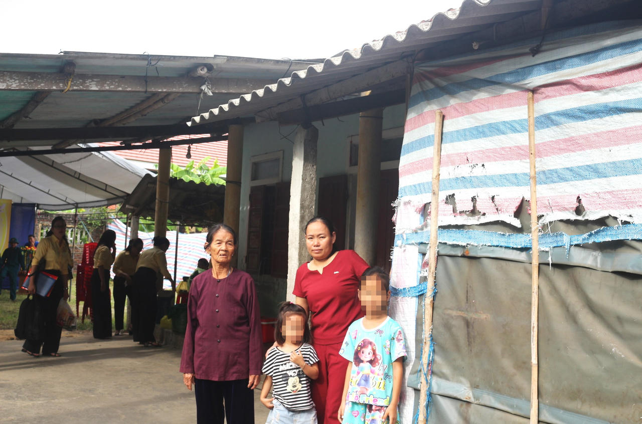 Căn nhà xuống cấp nhiều năm của bà Trần Thị Quyết sẽ được thay thế bằng ngôi nhà mới từ Chương trình hỗ trợ nhà ở cho người có công và các đối tượng chính sách trên địa bàn tỉnh Quảng Trị.