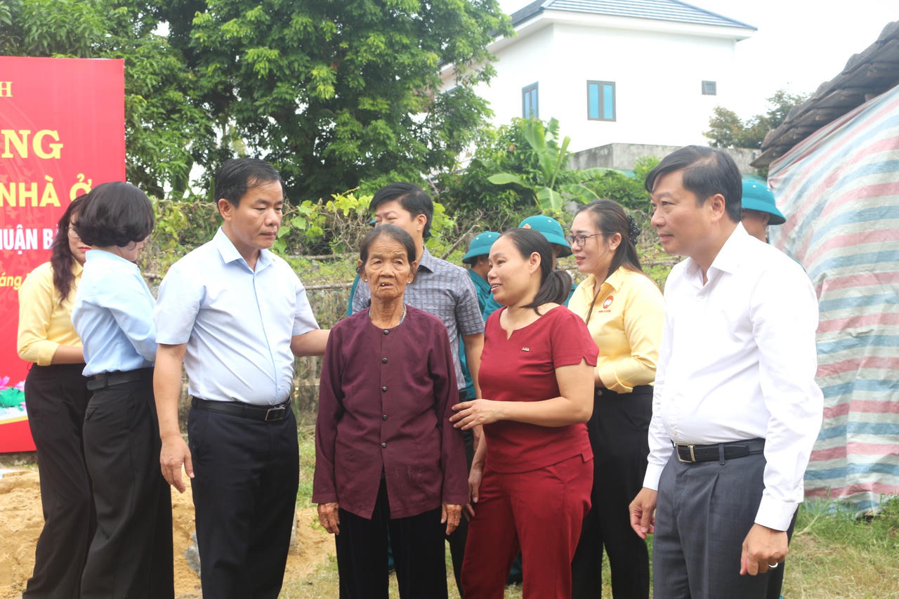 Quảng Trị đồng loạt khởi công nhà ở cho người có công và đối tượng chính sách