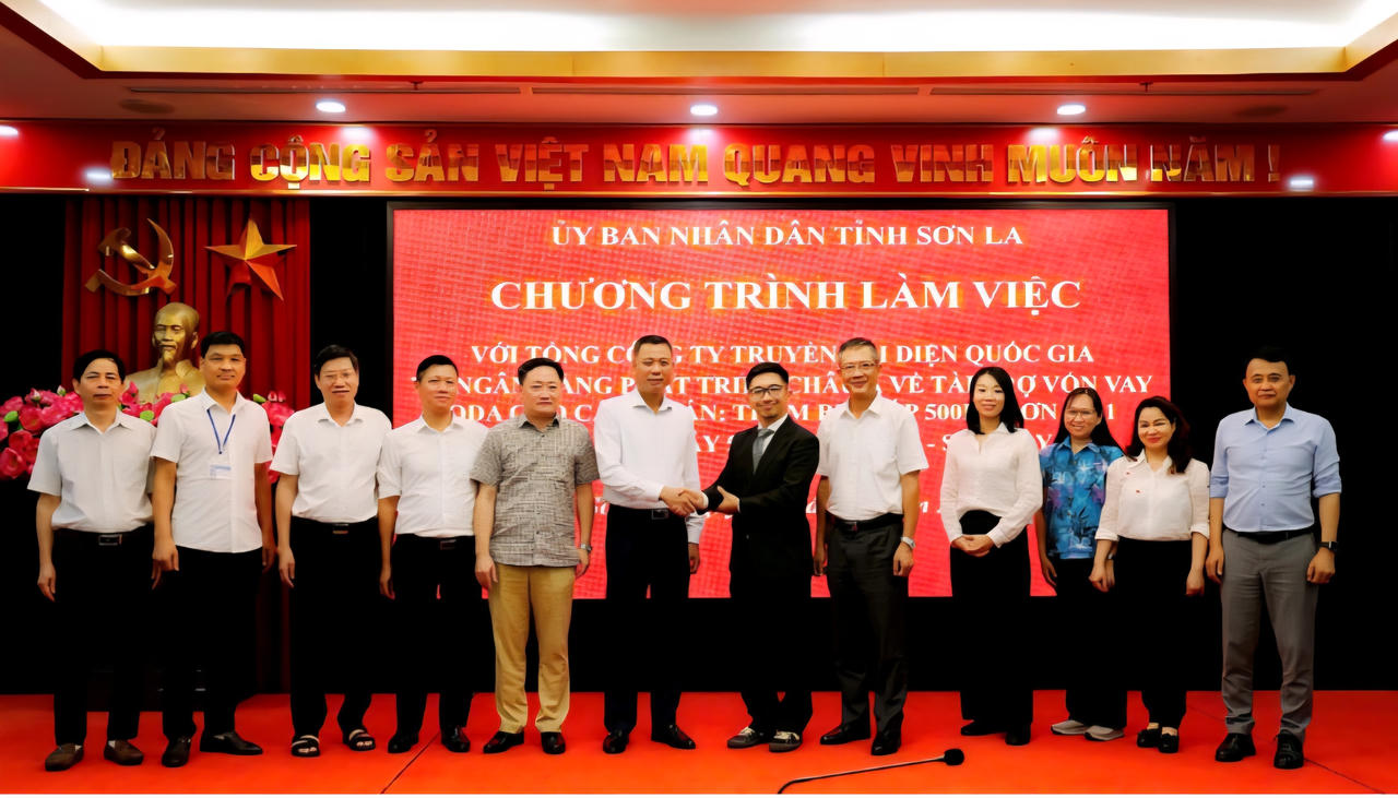 Thúc đẩy triển khai 2 dự án truyền tải điện 500kV trọng điểm ở Sơn La