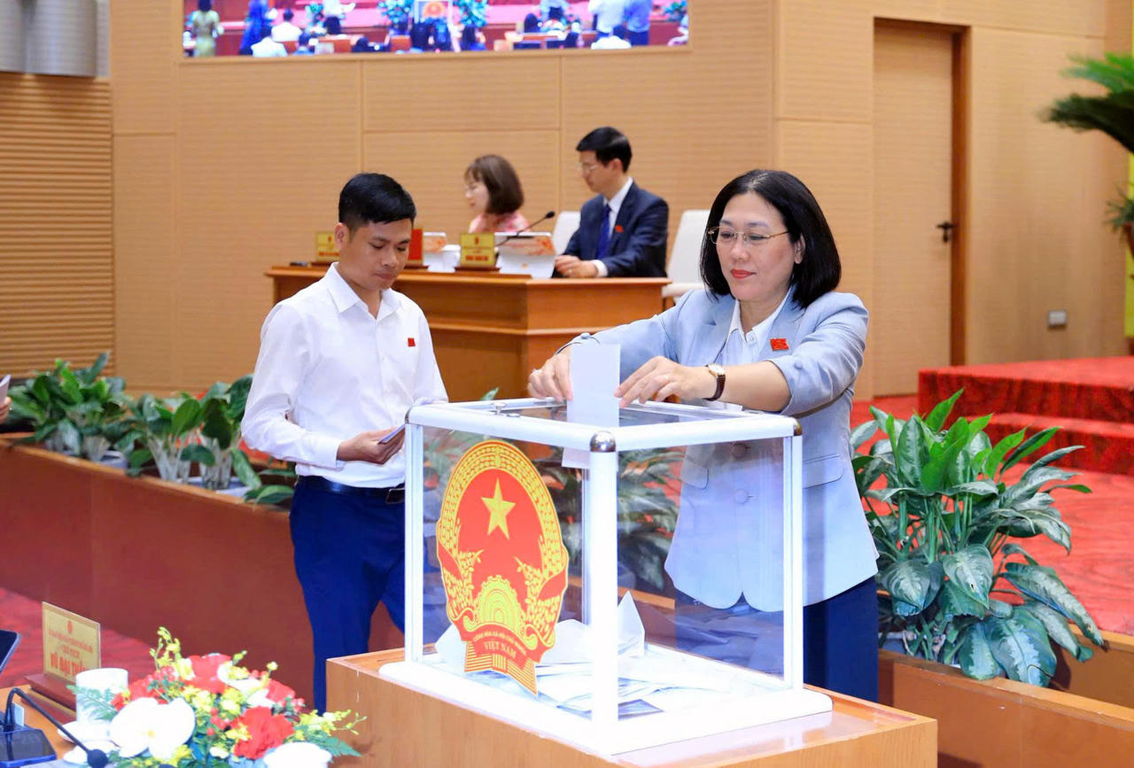 HĐND Hà Nội thông qua nhiều nghị quyết quan trọng