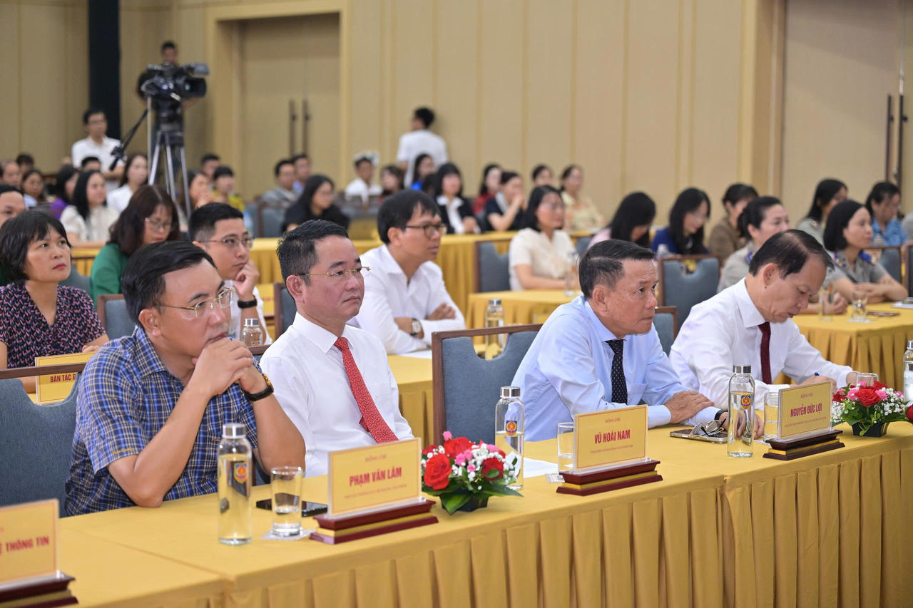 Tưng bừng Lễ trao giải Cuộc thi “Chuyện nghề Thi hành án dân sự” lần thứ II