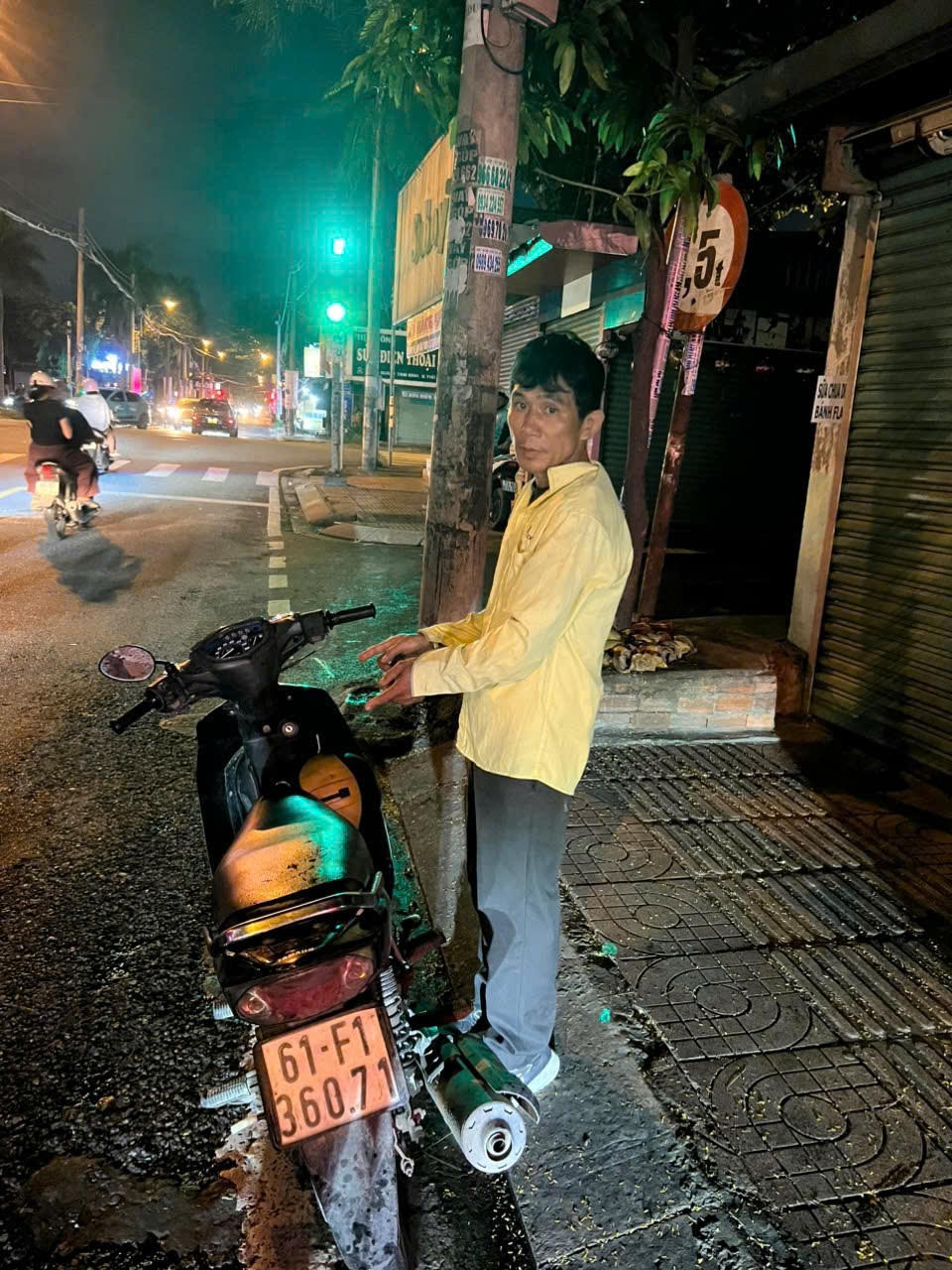 Đối tượng trộm tài sản cùng tang vật. (Ảnh: CA TP HCM)
