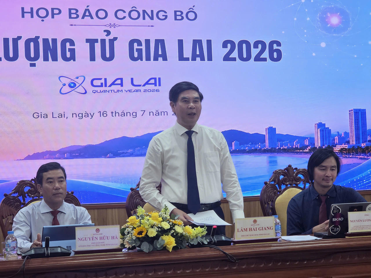 Phó Chủ tịch UBND tỉnh Gia Lai Lâm Hải Giang phát biểu tại buổi họp báo.