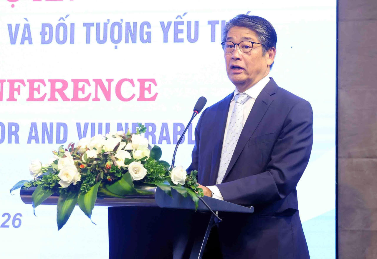 Ông Ito Naoki, Đại sứ Đặc mệnh Toàn quyền Nhật Bản tại Việt Nam phát biểu tại hội nghị.