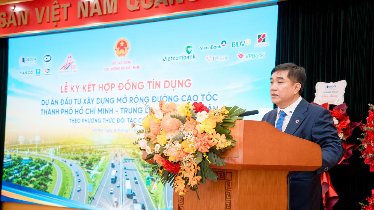 Ông Hồ Minh Hoàng - Chủ tịch HĐQT Tập đoàn Đèo Cả phát biểu tại buổi lễ. (Ảnh: Lê Lối)