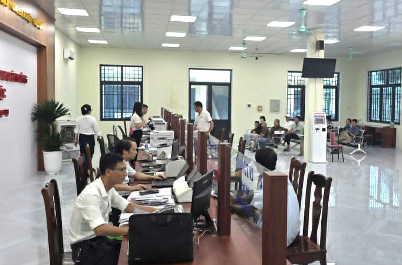 Nghệ An đang triển khai quyết liệt việc sắp xếp tổ chức bộ máy hành chính nhà nước, bảo đảm đúng chủ trương của Trung ương và phù hợp với thực tiễn địa phương. Ảnh minh họa: Trung tâm Phục vụ hành chính công xã Đông Lộc