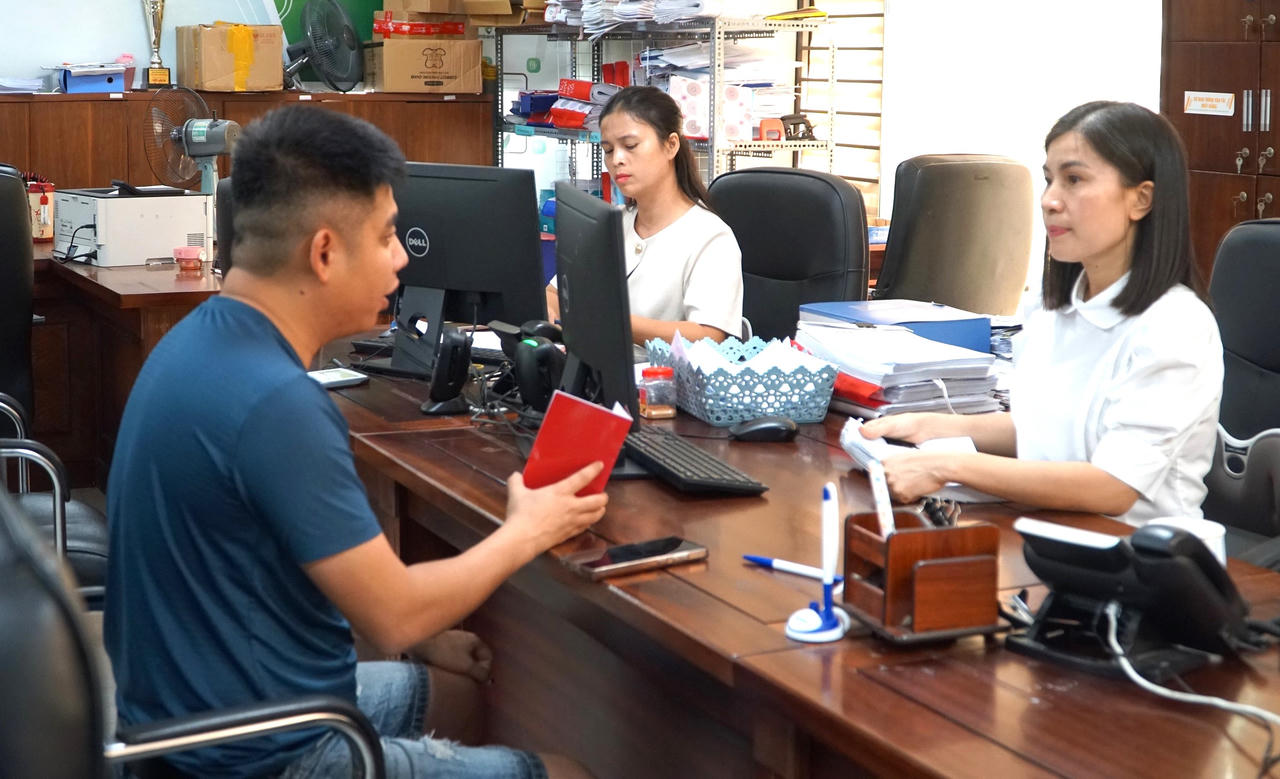 Cải cách hành chính ở Nghệ An đang chuyển từ yêu cầu "cải cách để quản lý tốt hơn" sang mục tiêu "cải cách để phục vụ tốt hơn". Ảnh: Phúc Hưng