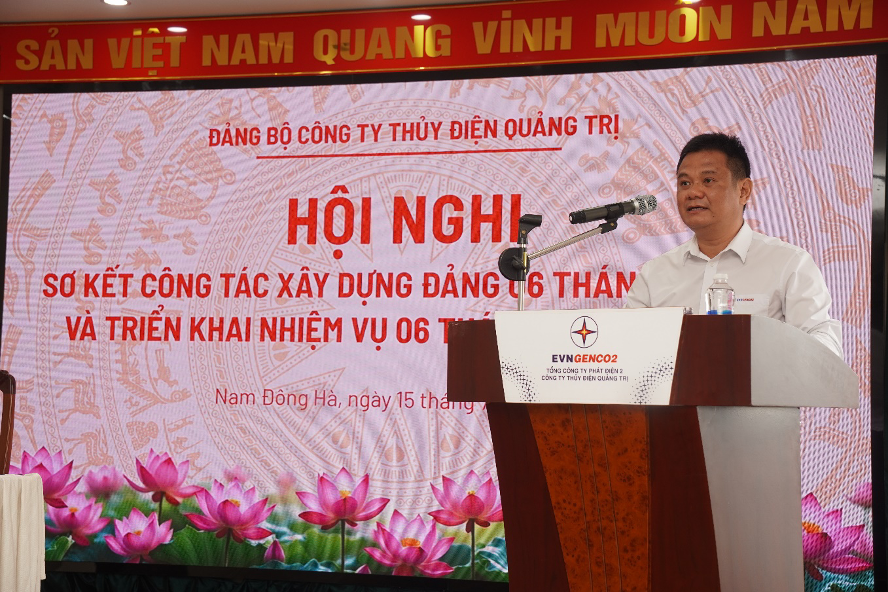 Ông Ngô Việt Hưng - UV BCH, Phó Tổng Giám đốc Tổng công ty Phát điện 2 phát biểu chỉ đạo tại Hội nghị