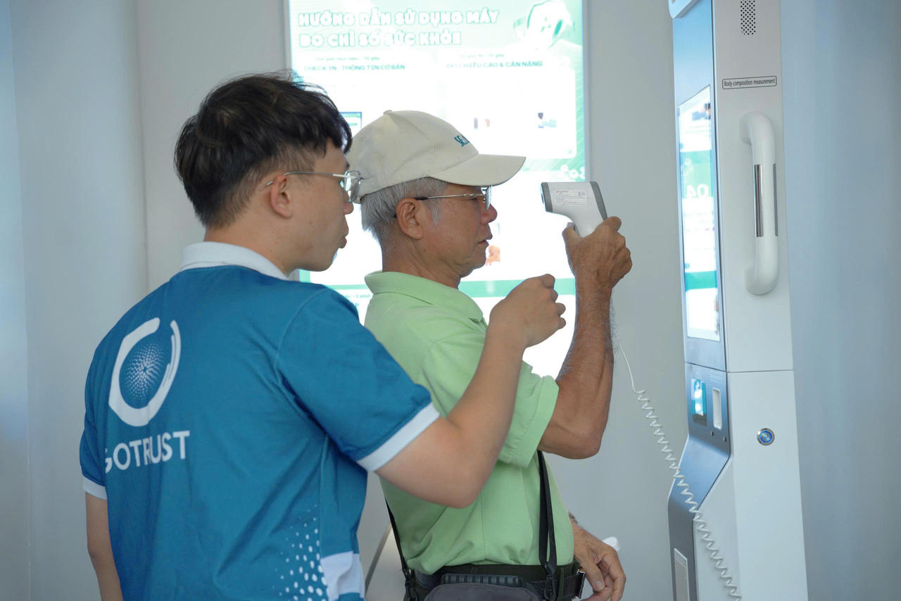 Long Châu và GoTrust là đơn vị vận hành các tiện ích chăm sóc sức khỏe tại Trạm Công dân số, góp phần hoàn thiện hệ sinh thái y tế số phục vụ cộng đồng. Ảnh: H.Khánh