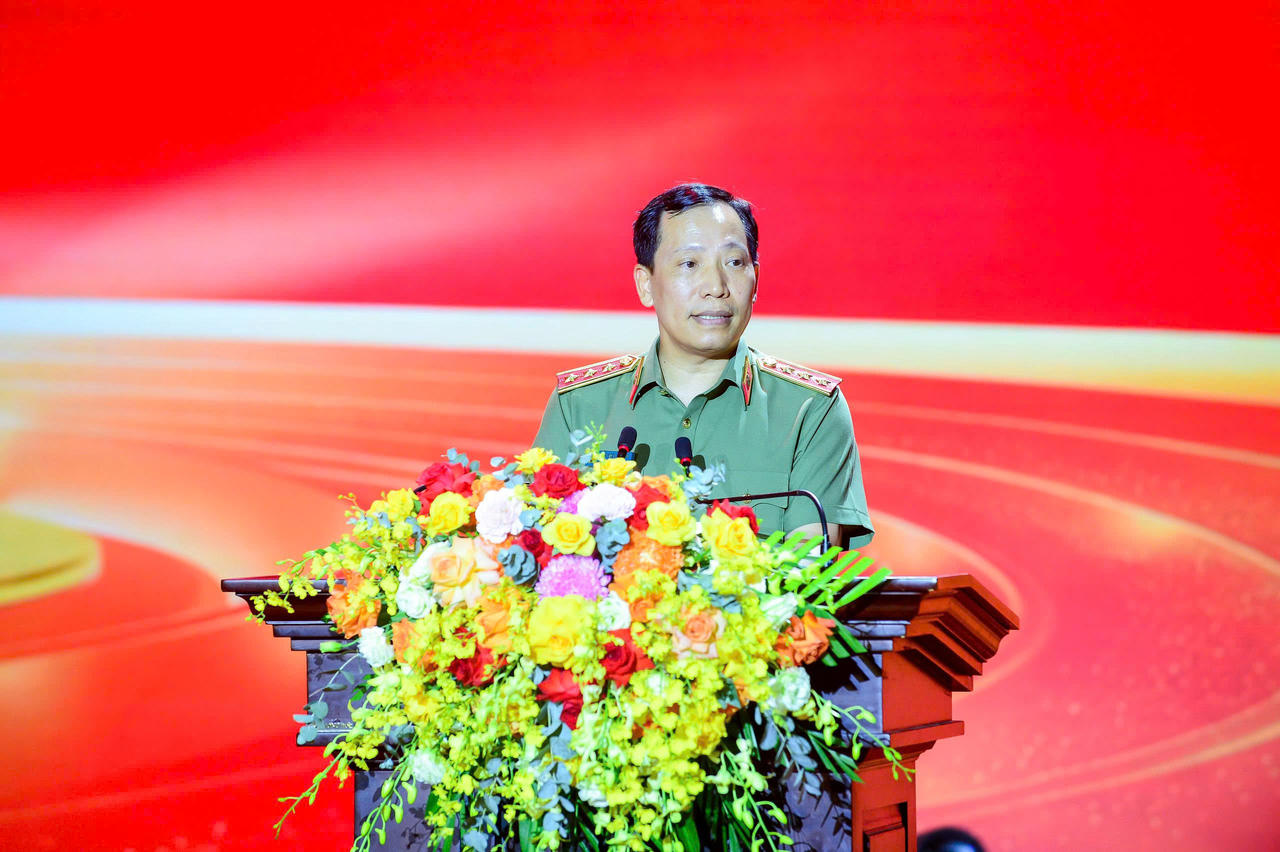 Thượng tướng Lê Văn Tuyến - Thứ trưởng Bộ Công an phát biểu khai mạc hội thi.