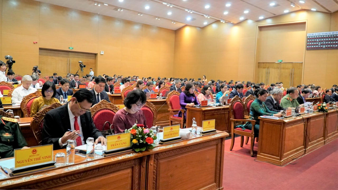 Các đại biểu tham dự Kỳ họp.