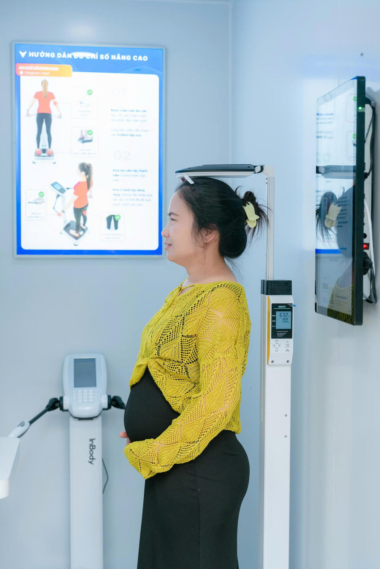 Là điểm chạm “gần dân, sát dân”, hoạt động ngày đêm, Trạm Công dân số đang phát huy vai trò điểm tựa sức khỏe an tâm, tin cậy trong cộng đồng. Ảnh: H.Khánh
