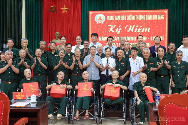 Thủ tướng Lê Minh Hưng thăm, tri ân thương binh, bệnh binh tại Ninh Bình